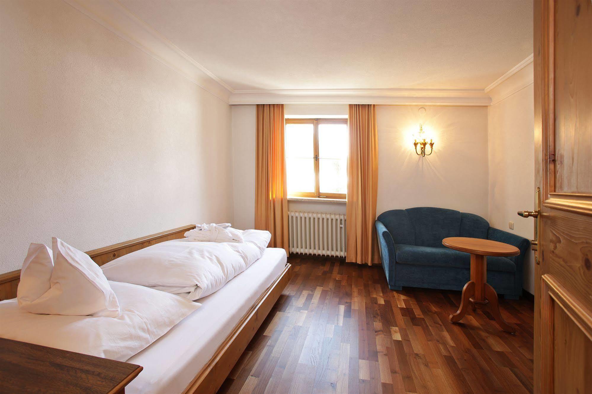 Hinterwies - Ski In / Lodge / Dine Lech am Arlberg Exterior photo