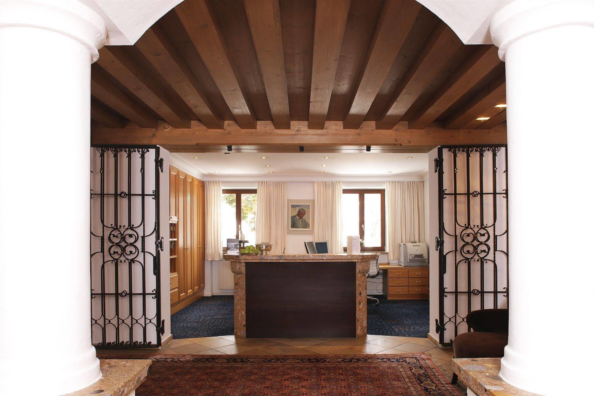 Hinterwies - Ski In / Lodge / Dine Lech am Arlberg Exterior photo